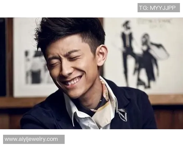 张一山式球星风采足球场上的俊朗新星谁能继承他的多面魅力